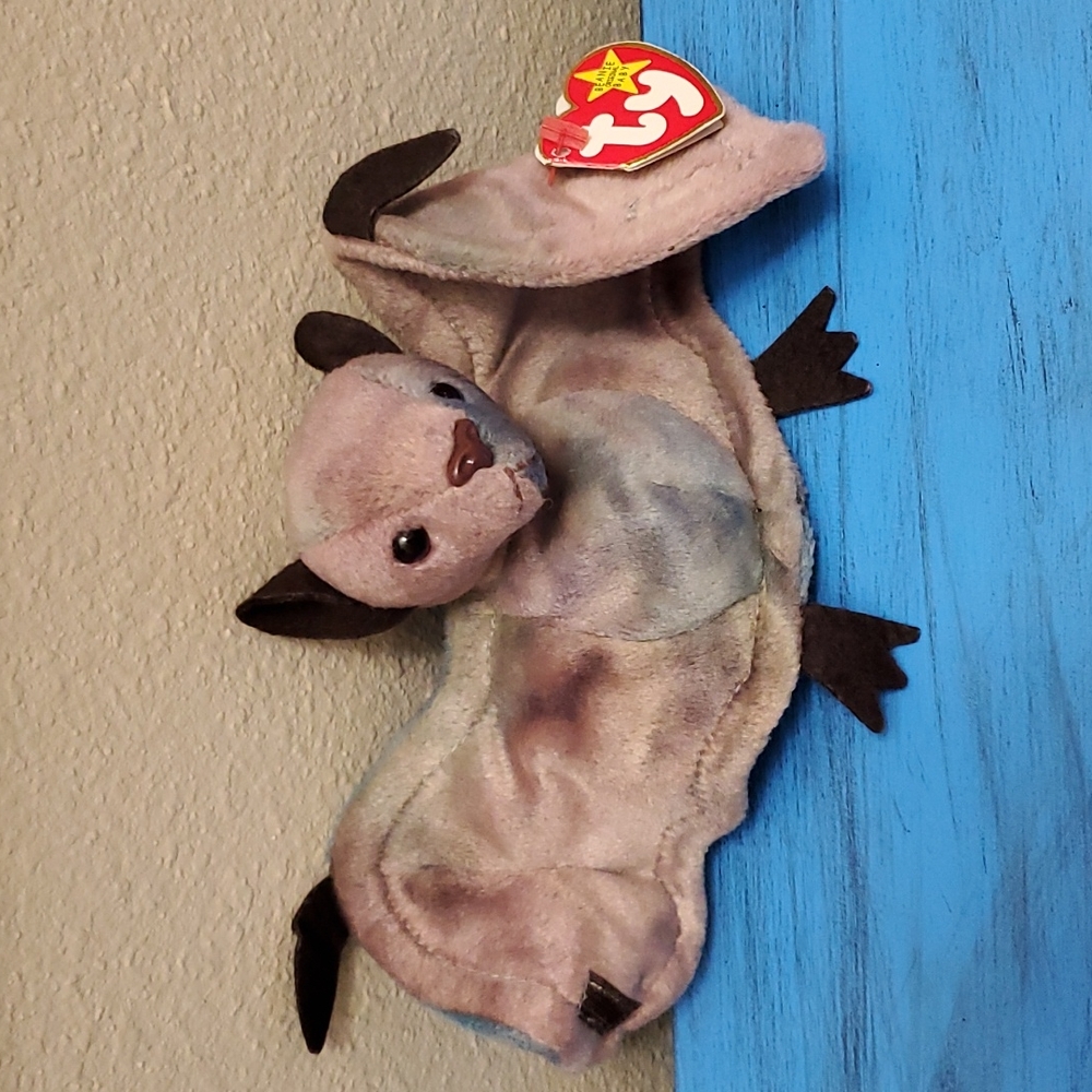 Batty  beanie baby bat toy from 1996.